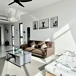 Beacon Executive Suites #Executive #Skypool #Georgetown #6Pax #2Br 2Bath #1Queen 4Single #Quality Well Maintained #Private Host